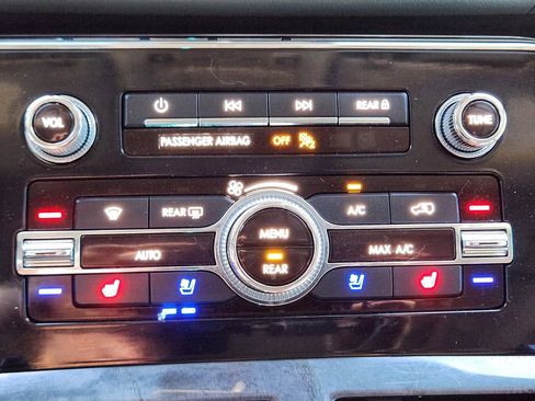 Used 2019 Lincoln Navigator Reserve image 30