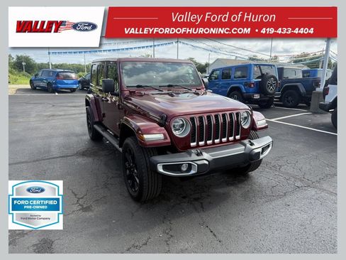 Used 2021 Jeep Wrangler Unlimited Sahara w/ Cold Weather Group AWD/4WD image 1