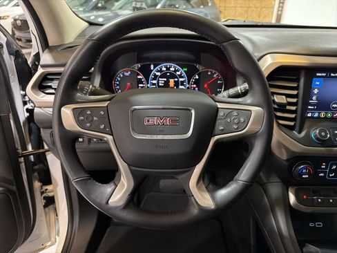 Used 2021 GMC Acadia Denali image 11
