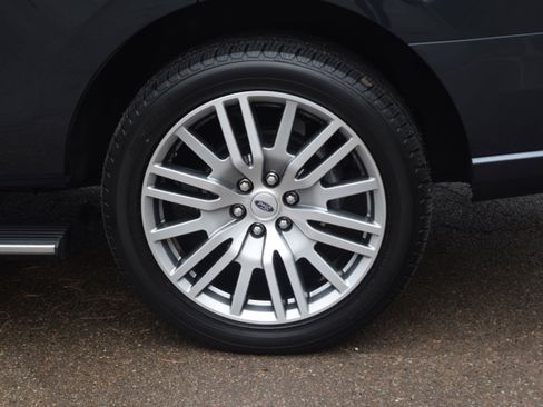 Used 2022 Ford Expedition Platinum image 30