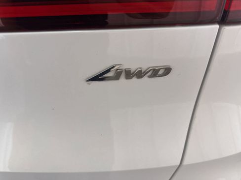 Used 2025 Genesis GV70 2.5T w/ Select Package AWD/4WD image 15