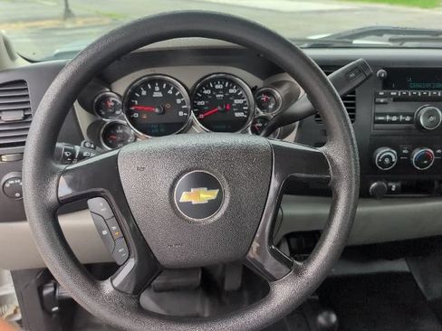 Used 2012 Chevrolet Silverado 2500 W/T AWD/4WD image 17