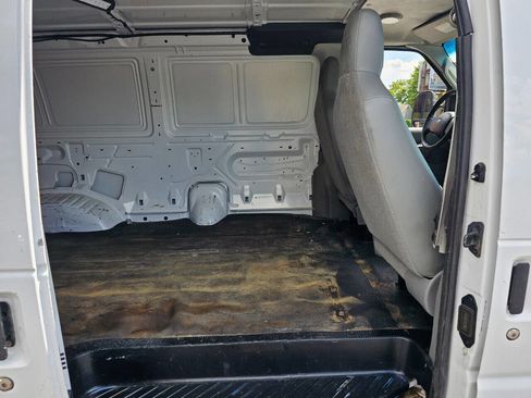 Used 2011 Ford E-150 and Econoline 150 w/ PWR Group image 25