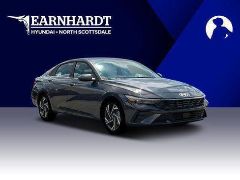 New 2025 Hyundai Elantra SEL image 11