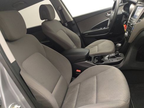 Used 2018 Hyundai Santa Fe SE FWD image 21