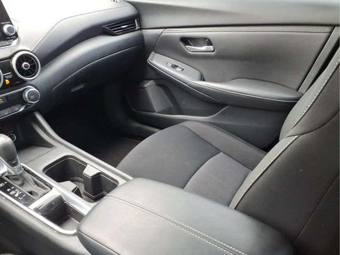 Used 2025 Nissan Sentra SV FWD image 11