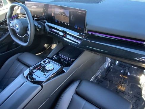 Certified 2025 BMW 530i image 14
