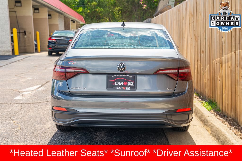 Used 2024 Volkswagen Jetta SE FWD image 7