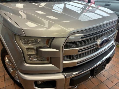 Used 2015 Ford F150 Platinum w/ Equipment Group 701A Luxury image 2