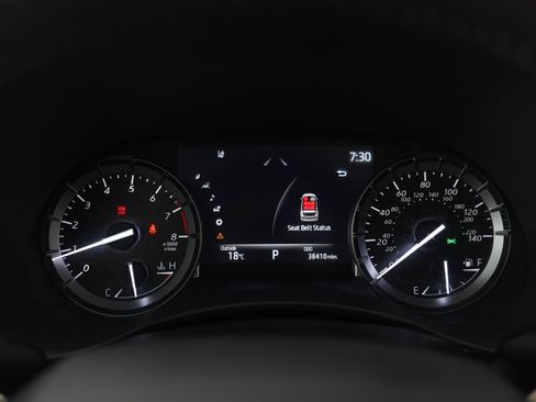 Used 2021 Toyota Highlander XLE image 28