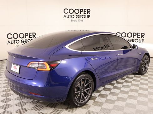 Used 2019 Tesla Model 3 Standard Range RWD image 19