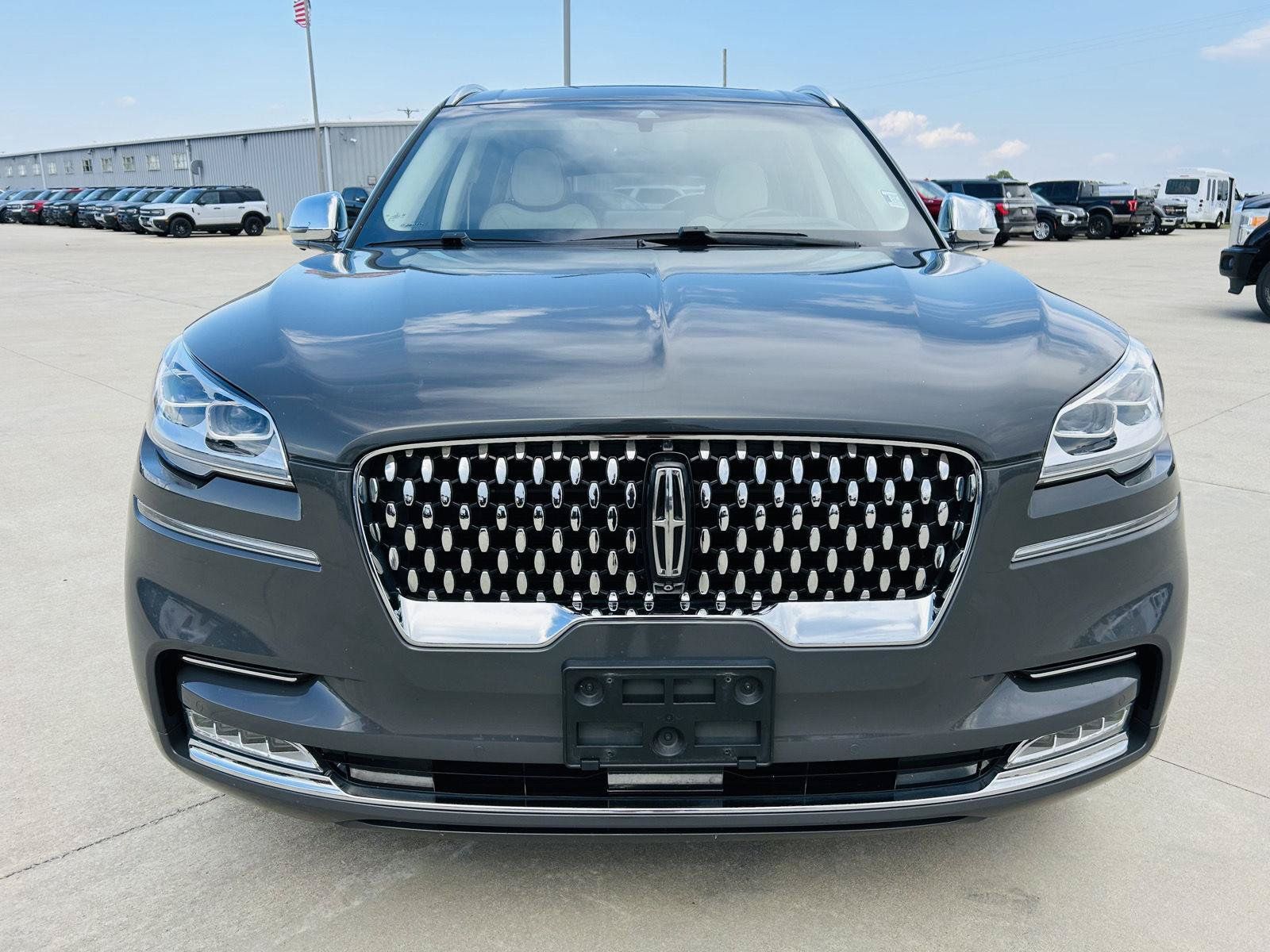 Used 2020 Lincoln Aviator Black Label w/ Class IV Trailer Tow Package AWD/4WD image 42