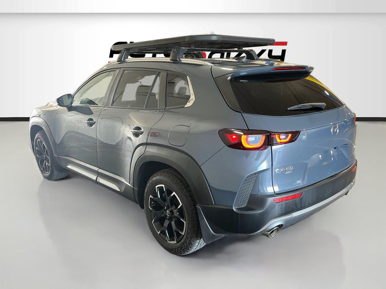 Used 2025 MAZDA CX-50 Meridian Edition w/ Apex Package AWD/4WD image 5
