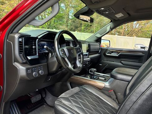 Used 2024 Chevrolet Silverado 1500 RST w/ Convenience Package II AWD/4WD image 14