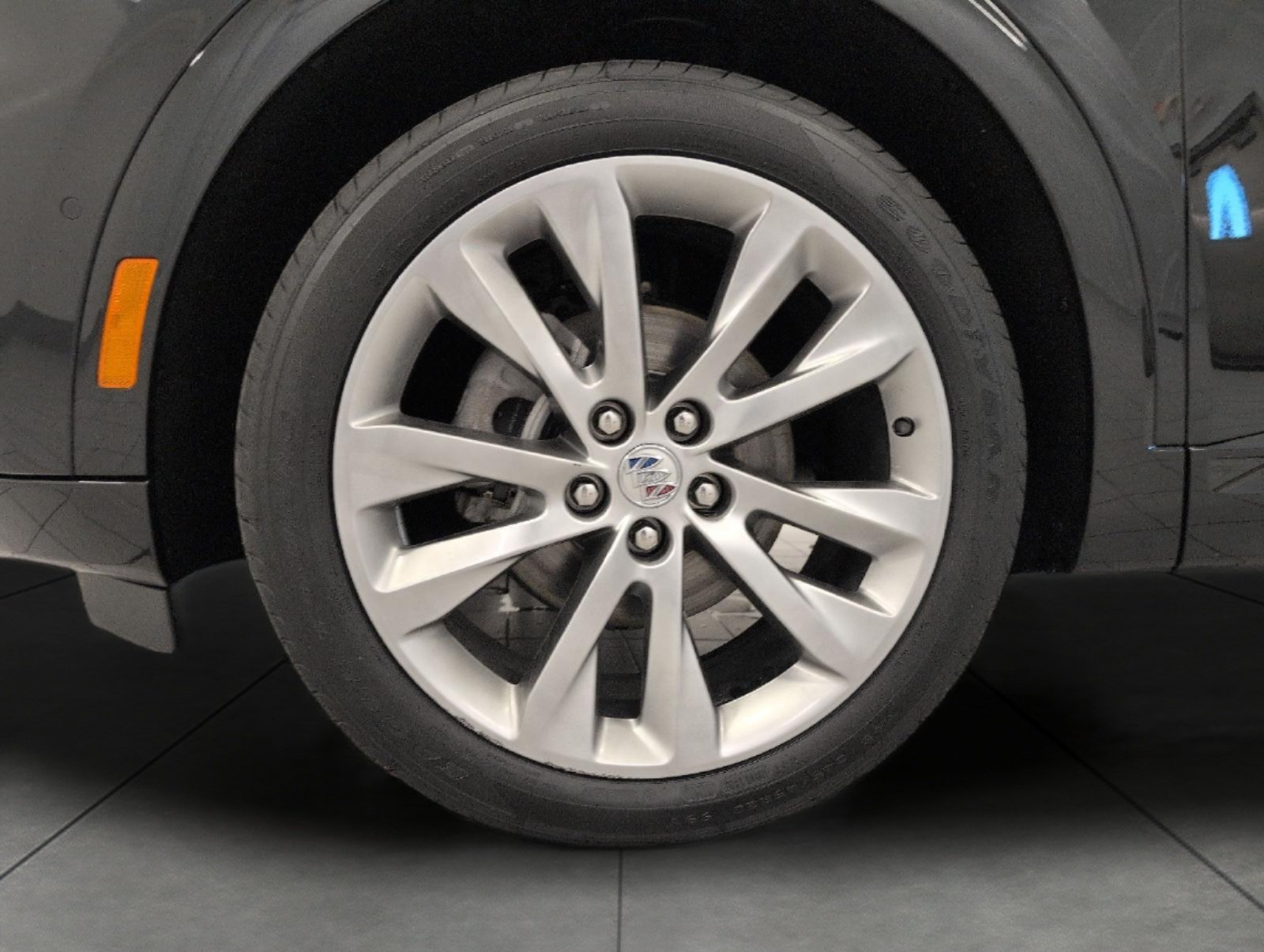 Used 2023 Buick Envision Avenir AWD/4WD image 4