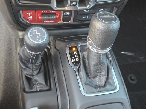 New 2026 Jeep Gladiator Sport image 17