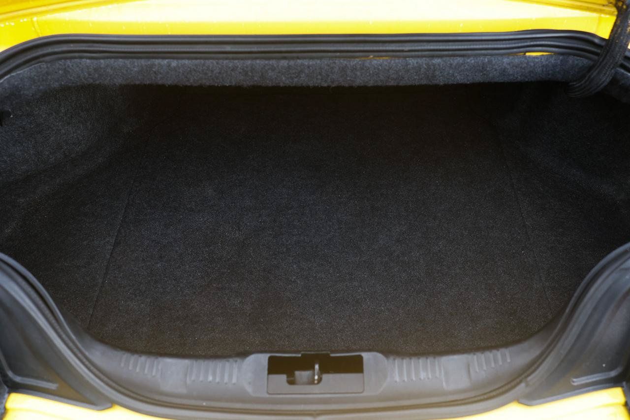 Used 2015 Ford Mustang Premium RWD image 23