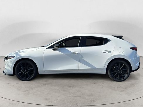 New 2026 MAZDA MAZDA3 Hatchback w/Premium Plus Pkg image 2