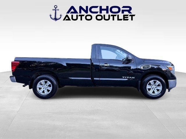 Used 2017 Nissan Titan SV RWD image 6