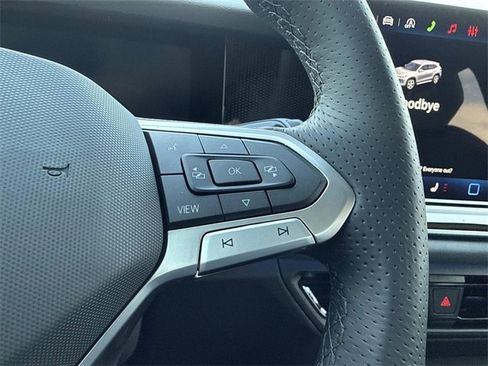 New 2026 Volkswagen Tiguan SE R-Line image 23