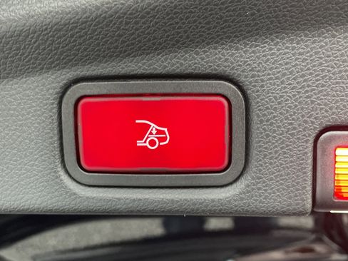 Used 2019 Mercedes-Benz E 450 Cabriolet image 20