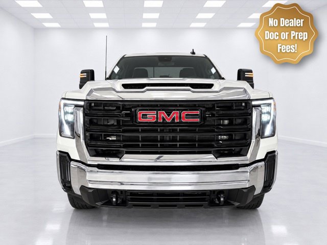 Used 2024 GMC Sierra 2500 Pro AWD/4WD image 2