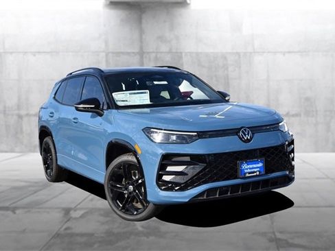 New 2026 Volkswagen Tiguan SE R-Line image 2