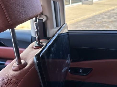 Used 2024 Kia Carnival SX Prestige image 32