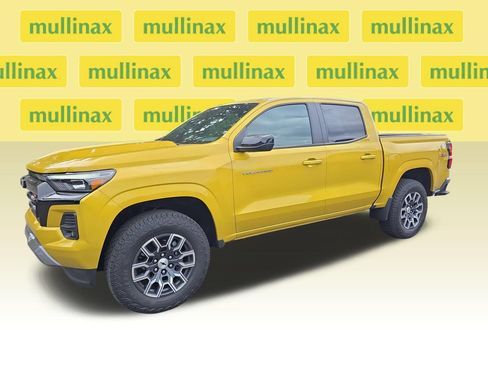 Used 2023 Chevrolet Colorado Z71 w/ Z71 Convenience Package 2 AWD/4WD image 9