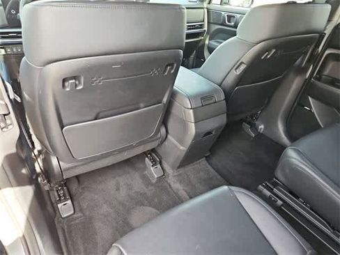 Certified 2025 Hyundai Santa Fe Calligraphy image 18