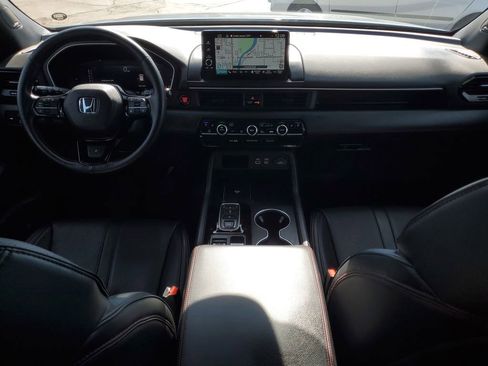 Used 2025 Honda Pilot Black Edition image 31