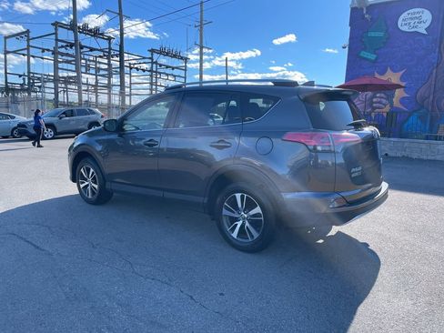 Used 2017 Toyota RAV4 XLE w/ Carpet Mat Package AWD/4WD image 3