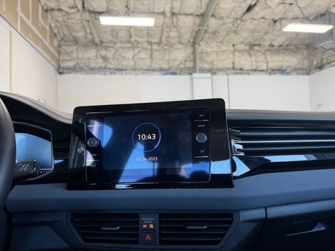 Used 2025 Volkswagen Jetta SE image 21