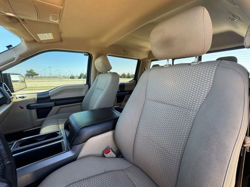 Used 2017 Ford F150 XLT w/ Equipment Group 302A Luxury image 29