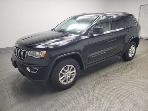 Used 2019 Jeep Grand Cherokee Laredo w/ Security & Convenience Group image 2
