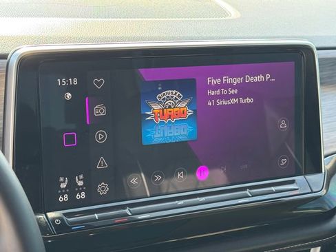 Used 2025 Volkswagen Atlas SEL Premium R-Line image 27