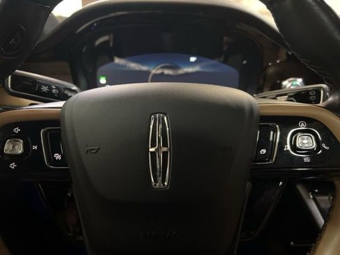 Used 2020 Lincoln Corsair Reserve w/ Equipment Group 202A image 25