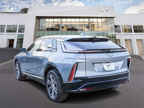 New 2026 Cadillac Lyriq Luxury image 4