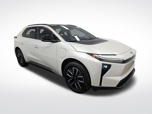 Used 2026 Toyota bZ AWD/4WD image 3