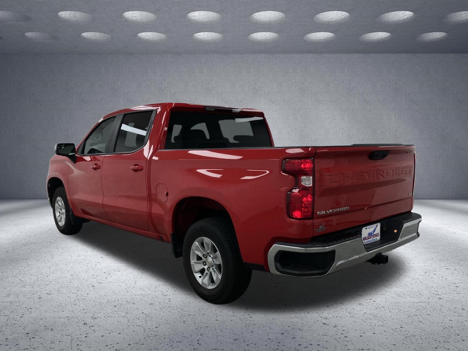 Used 2025 Chevrolet Silverado 1500 LT RWD image 3