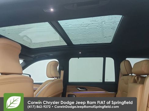 Used 2023 Jeep Grand Cherokee Summit image 29