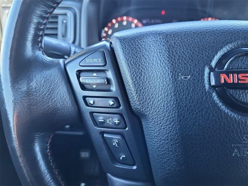 Used 2021 Nissan Titan PRO-4X w/ Pro-4x Convenience Package image 21