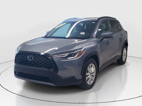 Certified 2023 Toyota Corolla Cross LE image 3