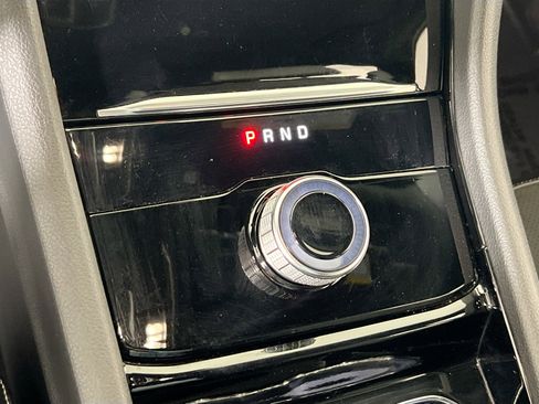 Used 2023 Jeep Grand Cherokee Altitude AWD/4WD image 16