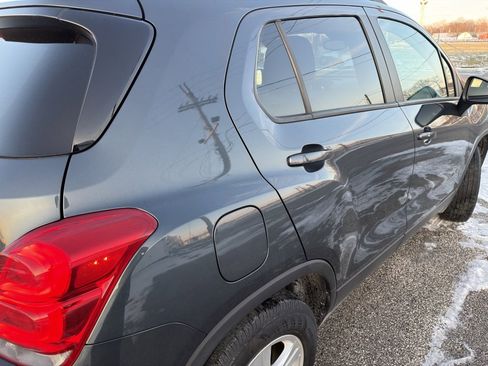 Used 2021 Chevrolet Trax LT w/ LT Convenience Package image 49