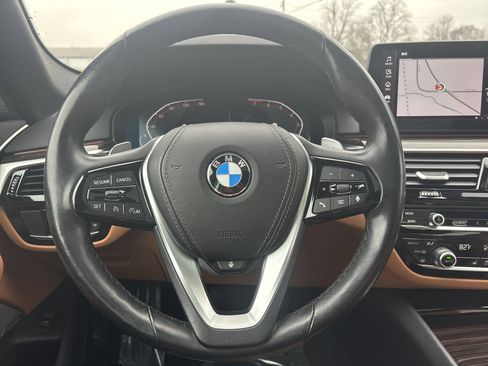 Used 2021 BMW 540i xDrive w/ Premium Package image 26