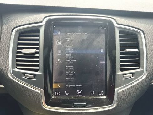 Used 2019 Volvo XC90 T5 Momentum w/ Protection Package Premier FWD image 13