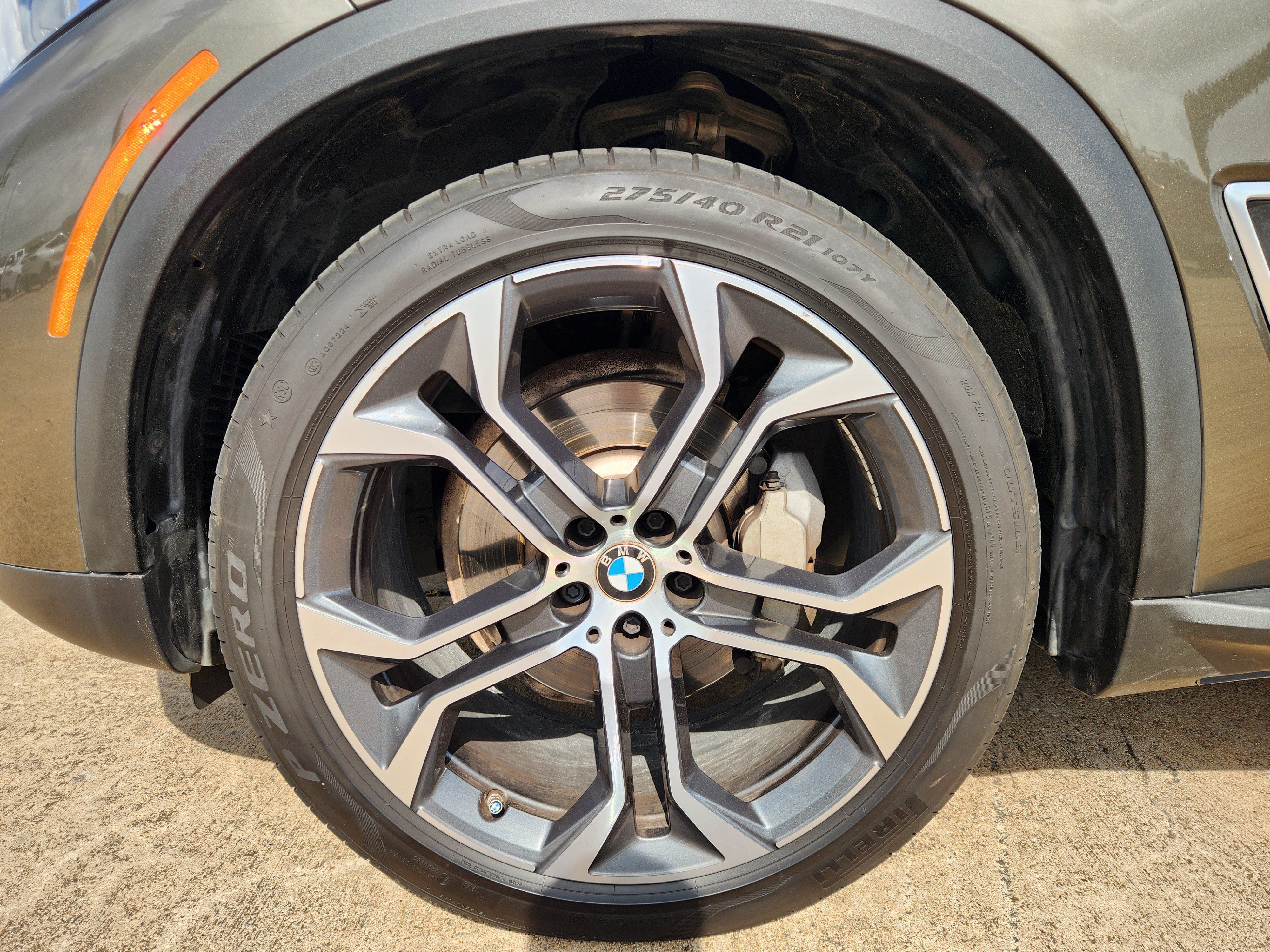 Used 2022 BMW X5 xDrive40i w/ Executive Package AWD/4WD image 11