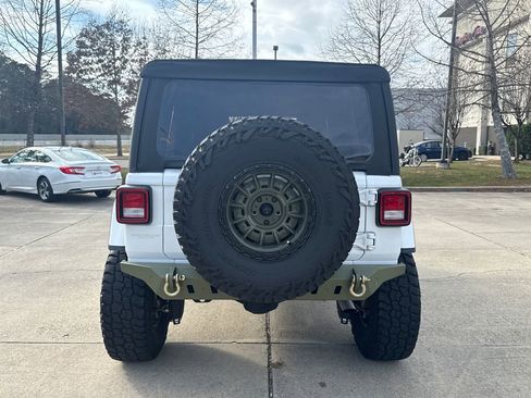 Used 2023 Jeep Wrangler Unlimited Rubicon image 4