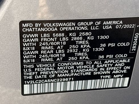 Used 2022 Volkswagen Atlas Cross Sport SE image 32